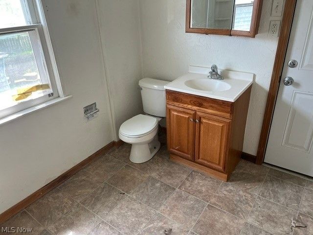 335 Oxford Avenue, Elyria, OH 44035