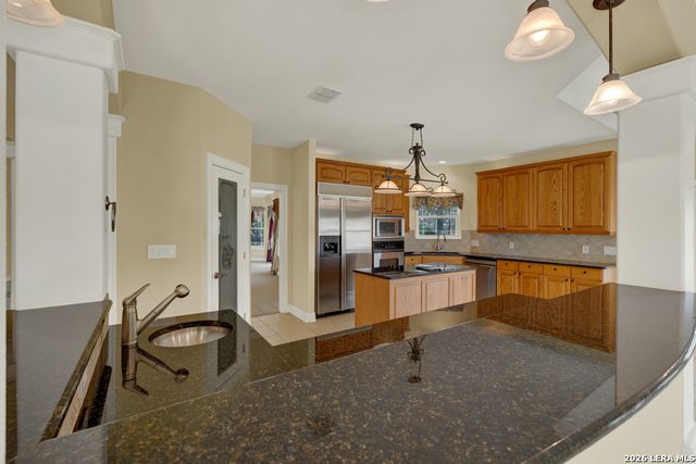 112 Hidden Pointe, New Braunfels, TX 78132