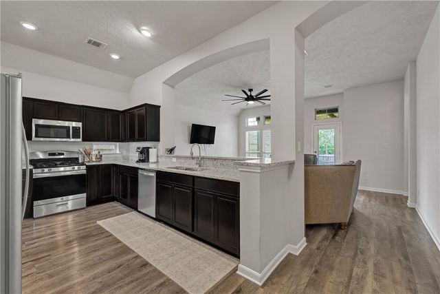 4047 Dunlap, College Station, TX 77845