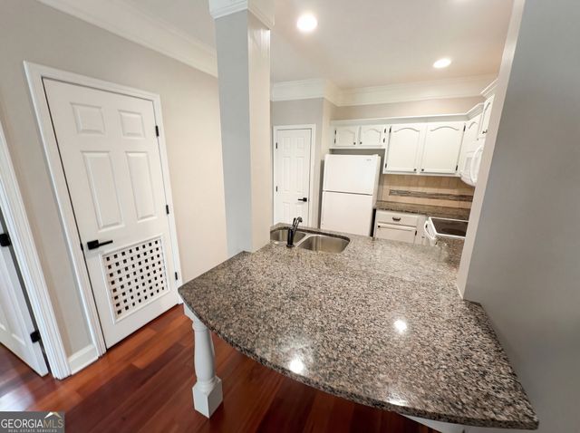 2700 Pine Tree Road NE 3006, Atlanta, GA 30324