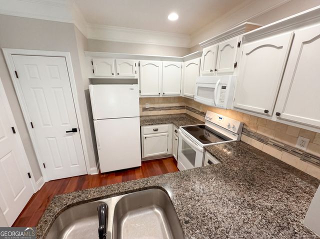 2700 Pine Tree Road NE 3006, Atlanta, GA 30324