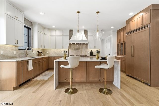 125 Tudor Oval, Westfield Town, NJ 07090