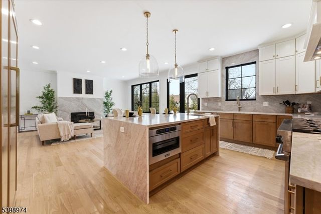 125 Tudor Oval, Westfield Town, NJ 07090