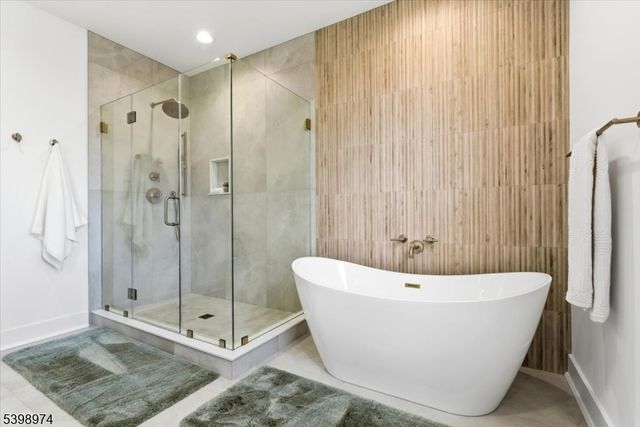 125 Tudor Oval, Westfield Town, NJ 07090