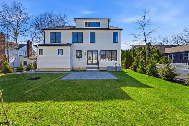 125 Tudor Oval, Westfield Town, NJ 07090