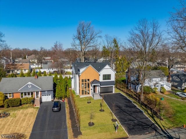 125 Tudor Oval, Westfield Town, NJ 07090