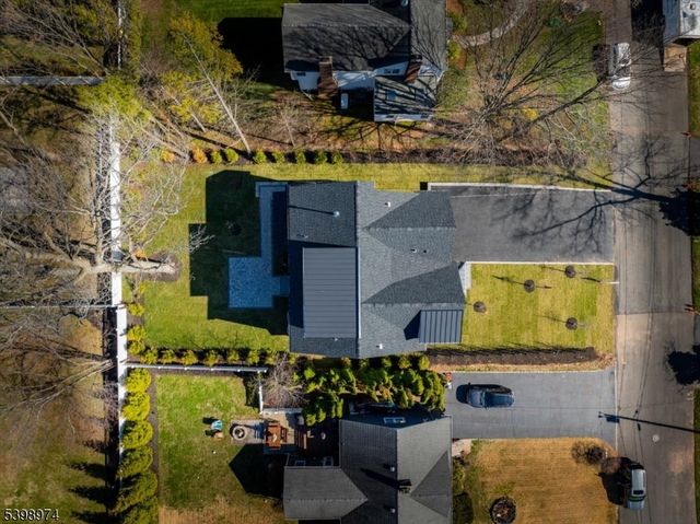 125 Tudor Oval, Westfield Town, NJ 07090