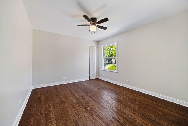 8115 S Troy Street, Chicago, IL 60652