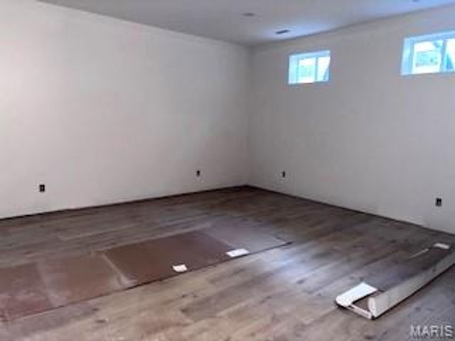 140 W Sarah Avenue, Kirkwood, MO 63122