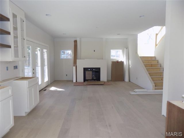 140 W Sarah Avenue, Kirkwood, MO 63122