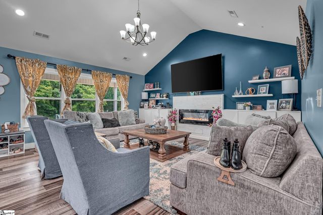 433 Analyse Drive, Wellford, SC 29385