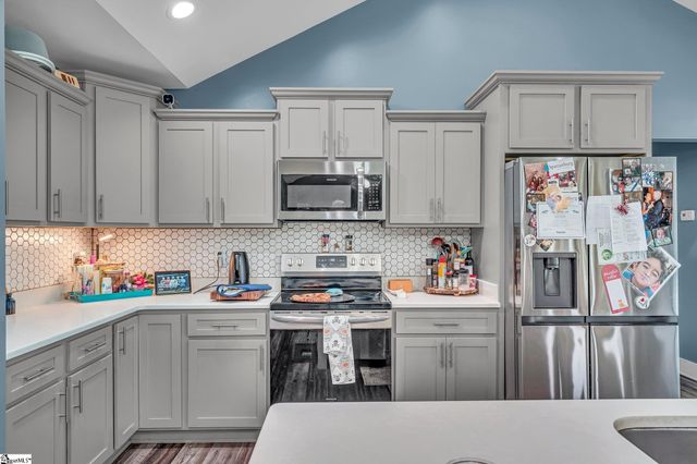 433 Analyse Drive, Wellford, SC 29385