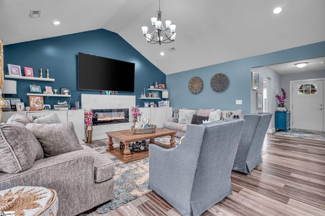 433 Analyse Drive, Wellford, SC 29385