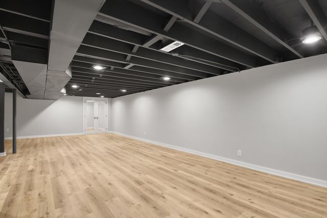 1008 W Ash Drive, Mount Prospect, IL 60056