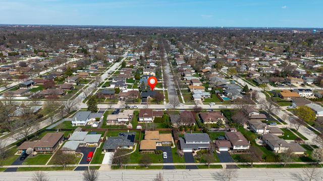 1008 W Ash Drive, Mount Prospect, IL 60056