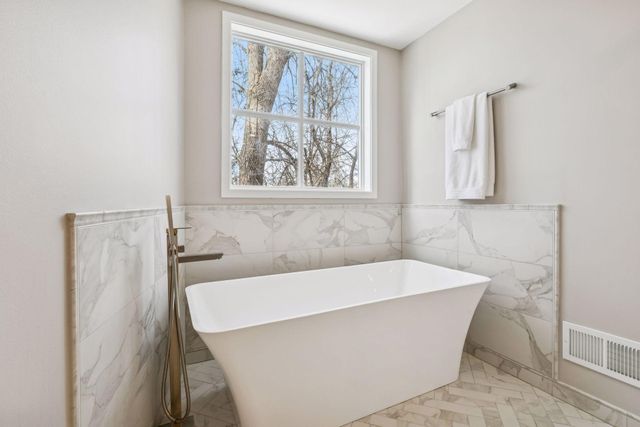 5347 Pinewood Trail, Edina, MN 55436