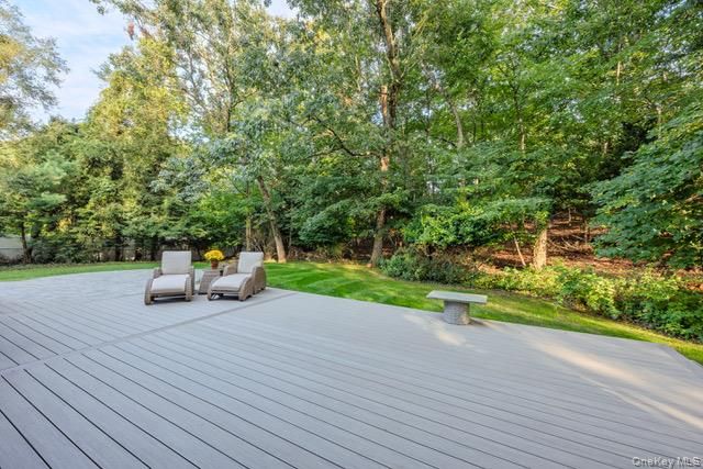 18 Robert Townsend Drive, Setauket, NY 11733