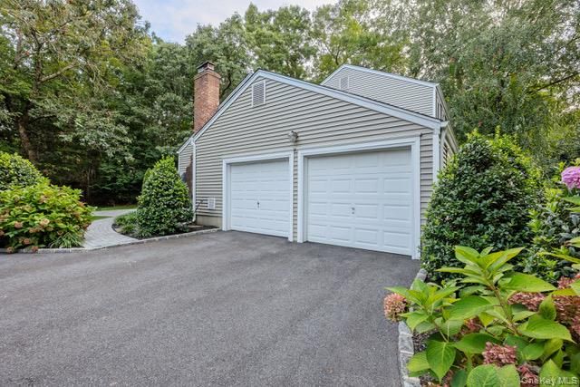 18 Robert Townsend Drive, Setauket, NY 11733