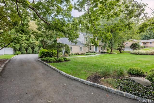 18 Robert Townsend Drive, Setauket, NY 11733