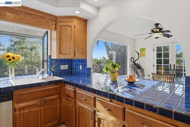 22111 Prospect St, Hayward, CA 94541