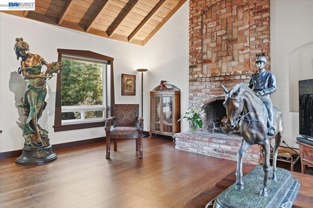 22111 Prospect St, Hayward, CA 94541