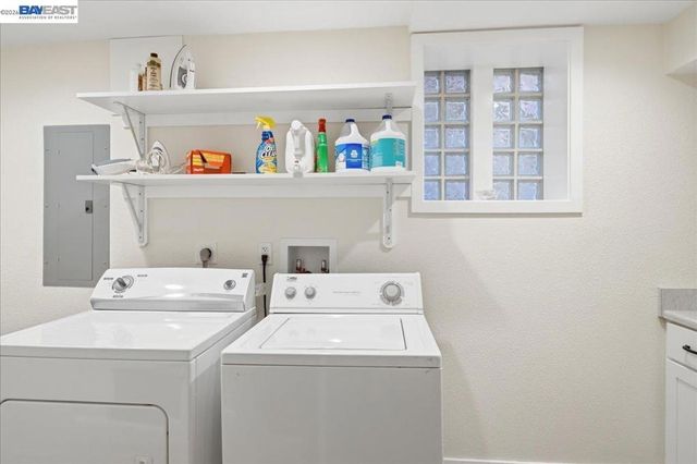 22111 Prospect St, Hayward, CA 94541