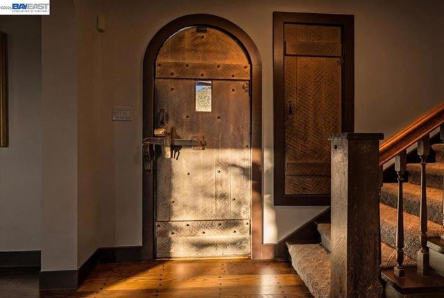 22111 Prospect St, Hayward, CA 94541