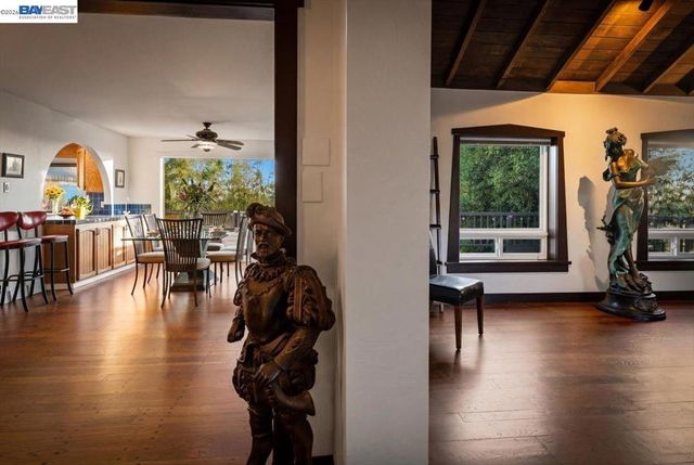 22111 Prospect St, Hayward, CA 94541