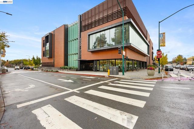 22111 Prospect St, Hayward, CA 94541