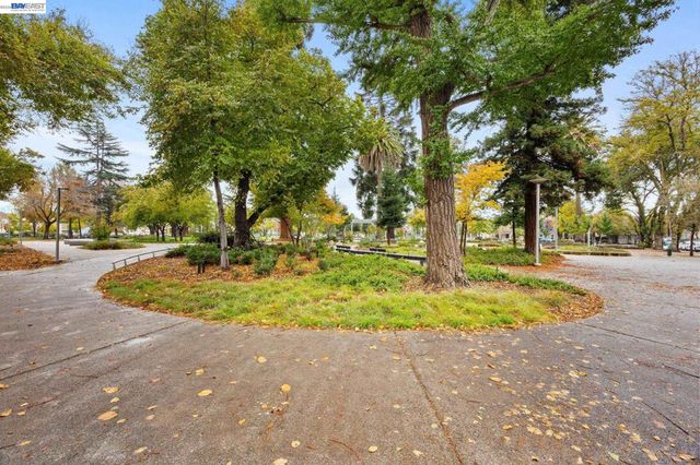22111 Prospect St, Hayward, CA 94541