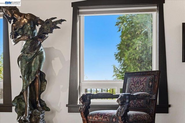 22111 Prospect St, Hayward, CA 94541