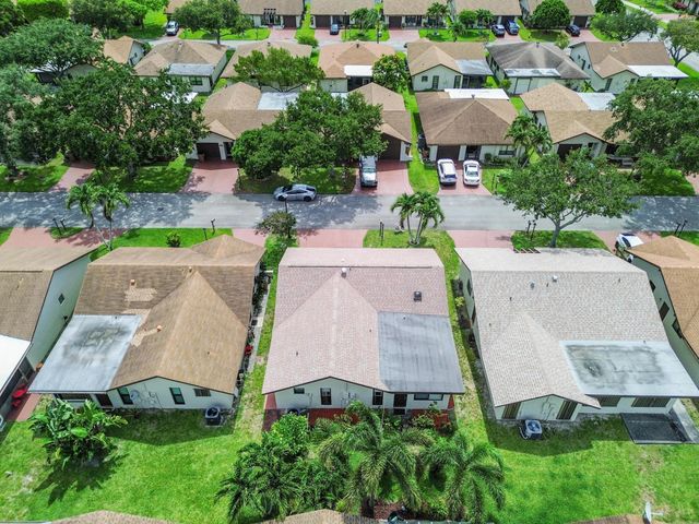 1551 SW 22nd Terrace, Deerfield Beach, FL 33442