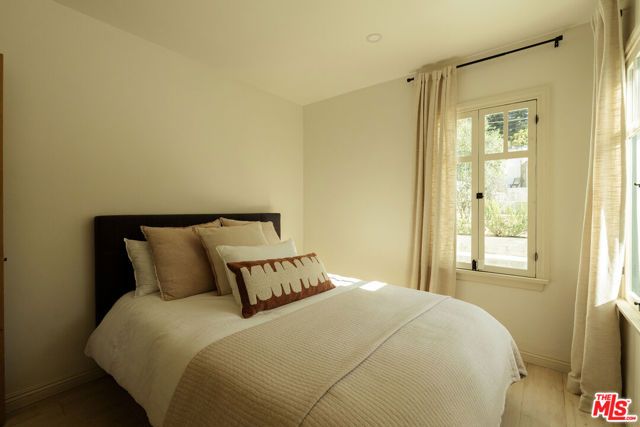 4197 York Boulevard, Los Angeles, CA 90065