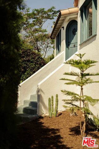 4197 York Boulevard, Los Angeles, CA 90065