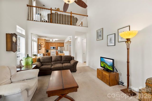 8122 Bridgegate Drive, Huntersville, NC 28078