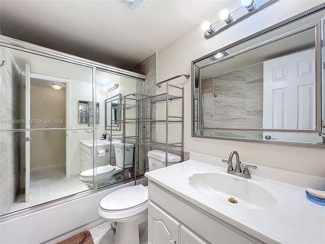4545 Luxemburg Ct 103, Lake Worth, FL 33467