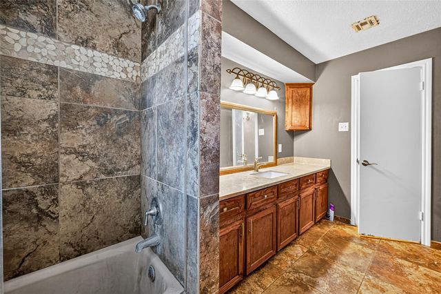 2934 Washington Drive, Houston, TX 77038