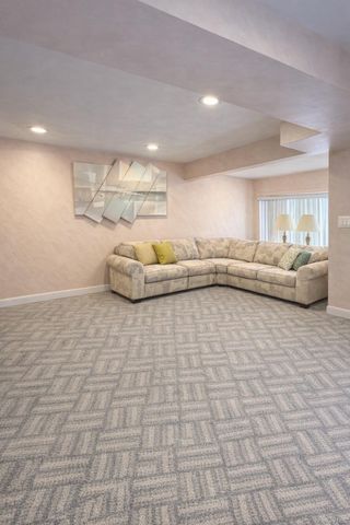 126 Radcliffe Road, Plainview, NY 11803