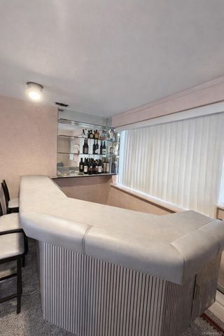 126 Radcliffe Road, Plainview, NY 11803