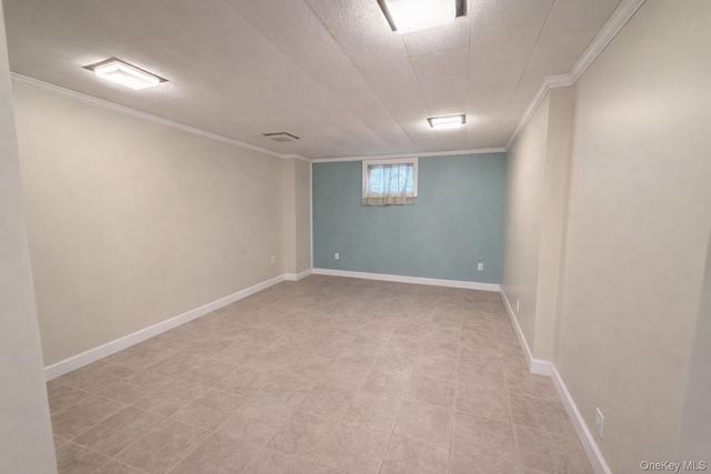 126 Radcliffe Road, Plainview, NY 11803