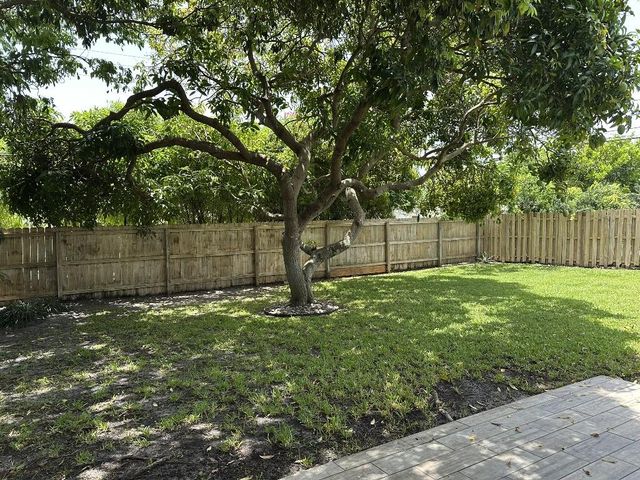 268 NW 12th St, Boca Raton, FL 33432