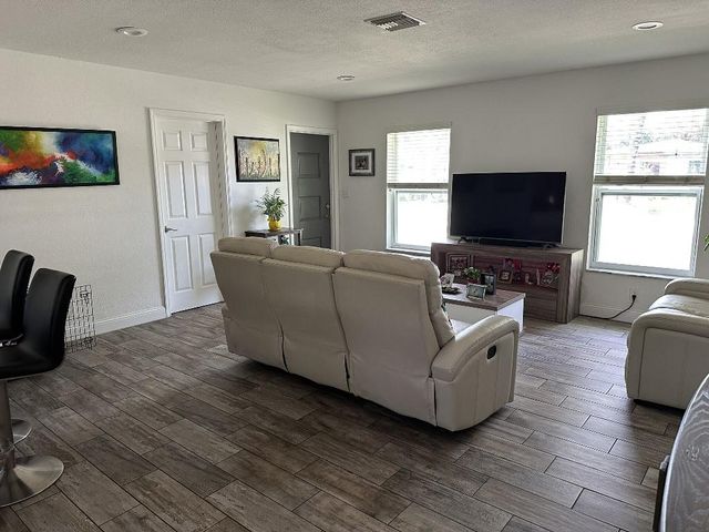 268 NW 12th St, Boca Raton, FL 33432