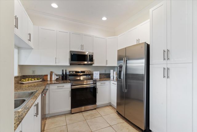 3505 Lakeside Drive, Davie, FL 33328