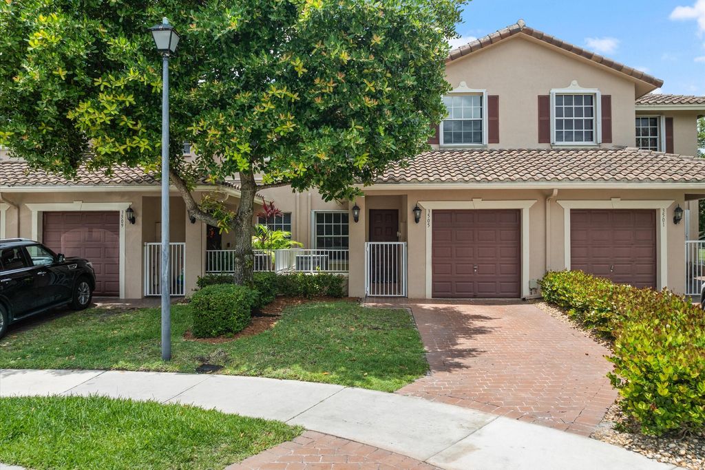 3505 Lakeside Drive, Davie, FL 33328