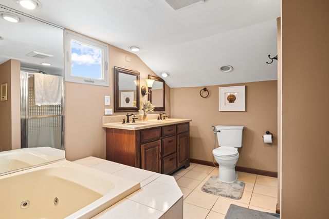 1130 N Thatcher Lane, Addison, IL 60101