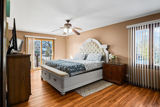 1130 N Thatcher Lane, Addison, IL 60101