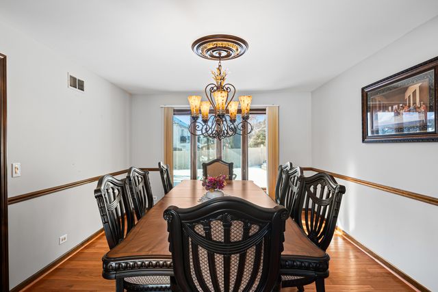 1130 N Thatcher Lane, Addison, IL 60101