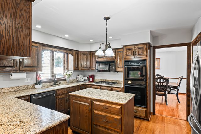 1130 N Thatcher Lane, Addison, IL 60101