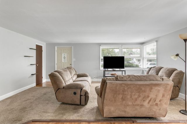 3414 Brookhurst Place, South Bend, IN 46615