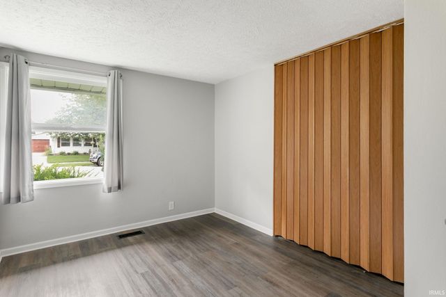 3414 Brookhurst Place, South Bend, IN 46615